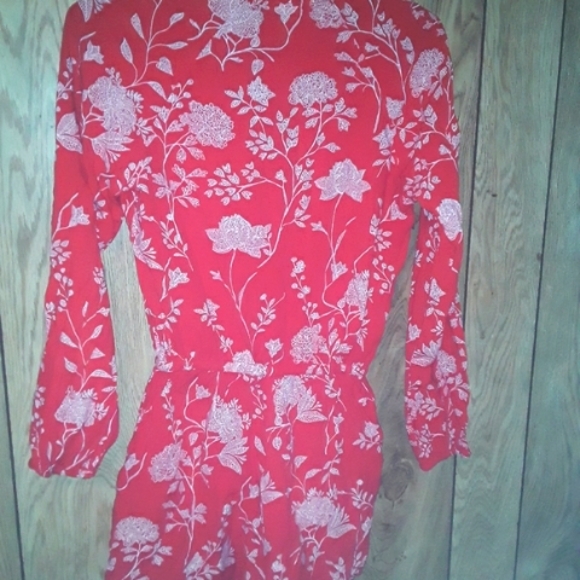 Womans Size Small Shirt Pant Suit Floral Print V-neck Red & White Suit - Picture 3 of 7